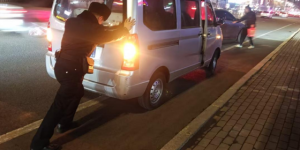 春雷行动显担当 南岗公安暖心守护群众出行路